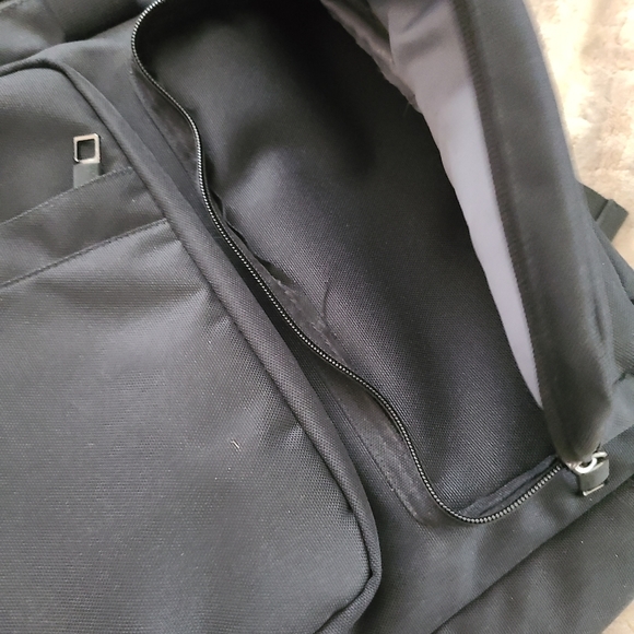 Socko Convertible Laptop Backpack - Picture 3 of 7